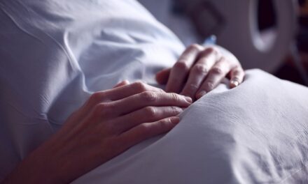 Franciaország nem áll le, legalizálnák az eutanáziát