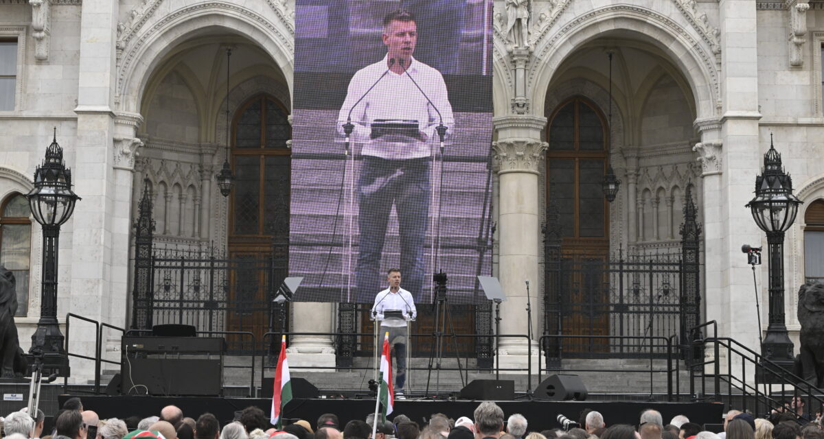 Péter Magyar è stato non poco sarcastico riguardo al numero di persone che hanno partecipato alla sua manifestazione