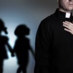 Przełamująca tabu szczerość na temat molestowania seksualnego w kościele (wideo)