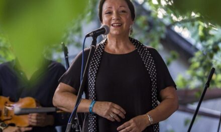 Márta Sebestyén odbiera tegoroczną nagrodę Táncház