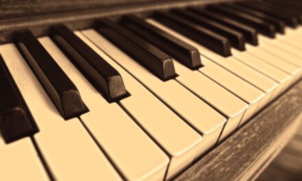 CÖF-CÖKA: Mert nemcsak egy zongora…