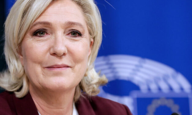 Marine le Pen letarolhatja Franciaországot