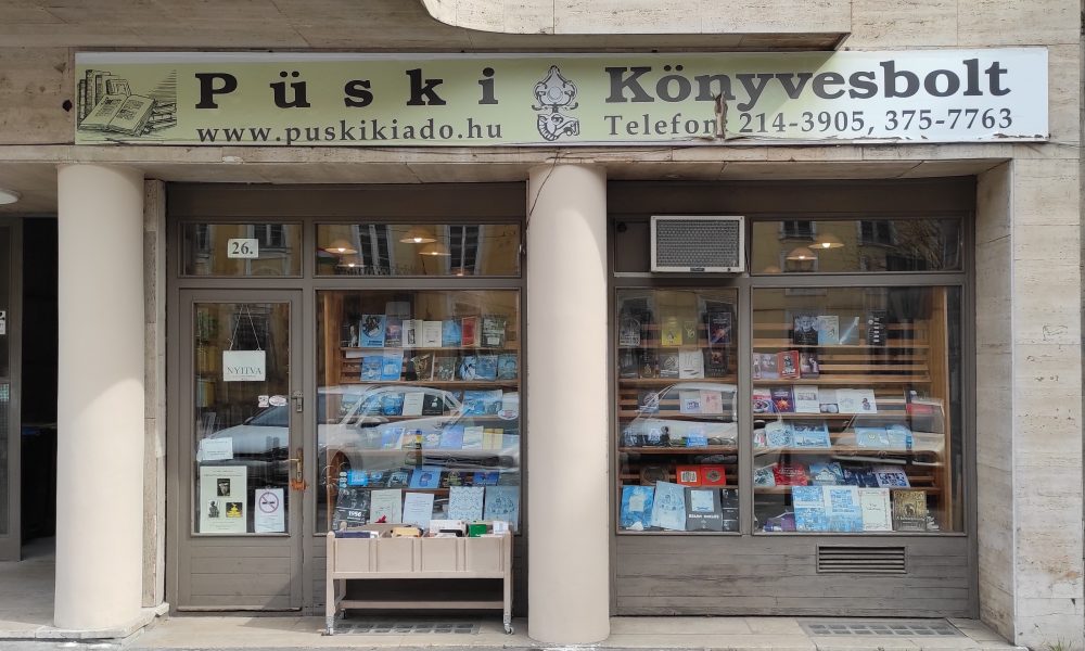 Mentőakciót indítottak a civilek a magyarságtudatot ápoló Püski-féle könyvesbolt megmentésére