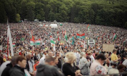 Sorsdöntő választás előtt áll az erdélyi magyarság