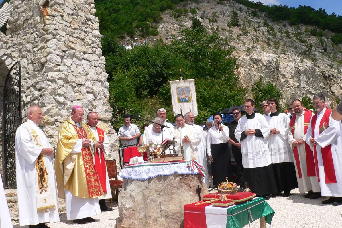 pilisszántó csíksomlyó pünkösdi mise