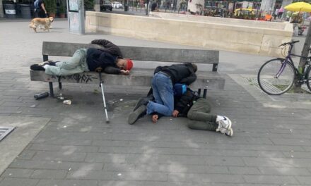 A Újbuda si è scatenato l&#39;inferno, i senzatetto tengono i cittadini nel terrore