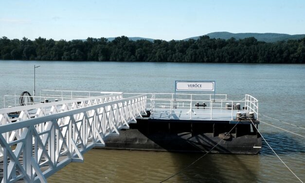 Wypadek łodzi na Dunaju, dwie osoby nie żyją