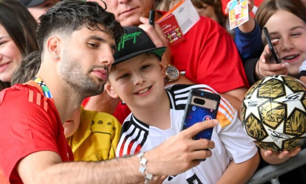 Das öffentliche Training der ungarischen Nationalmannschaft glich einem Dorffest