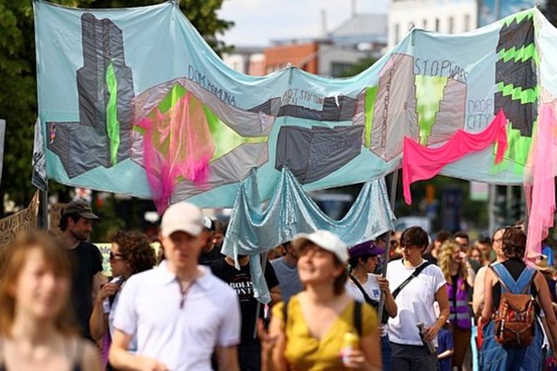 Tausende protestierten in Berlin gegen unbezahlbare Mieten