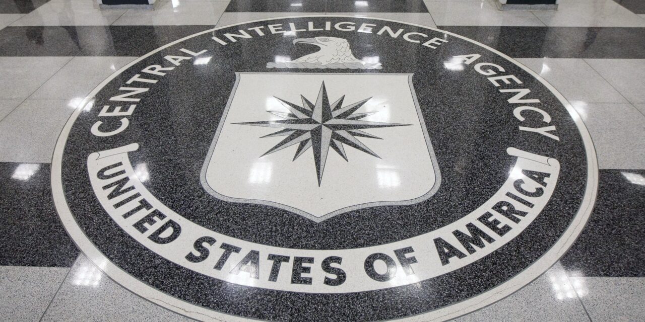 Czasy się zmieniają, CIA rekrutuje rosyjskich szpiegów na Facebooku