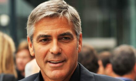 George Clooney komoly kéréssel fordult Bidenhez