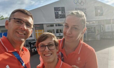 I primi atleti ungheresi si trasferirono nel villaggio olimpico