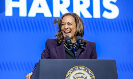 Kamala Harris è ora ufficialmente la candidata presidenziale democratica