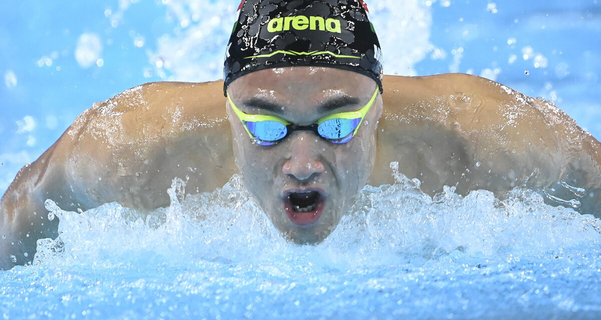 Kristóf Milák rückte im 200 m-Schmetterling mit der besten Zeit vor