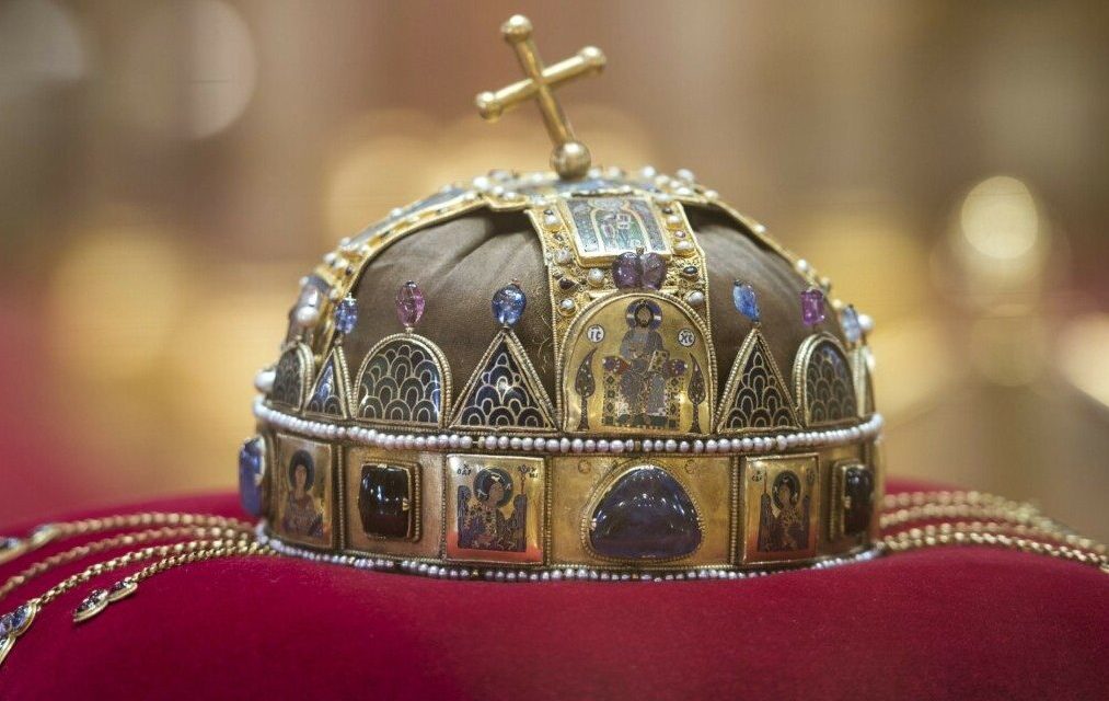 The oratorio The Kingdom of the Holy Crown is presented on the occasion of the founding of the state