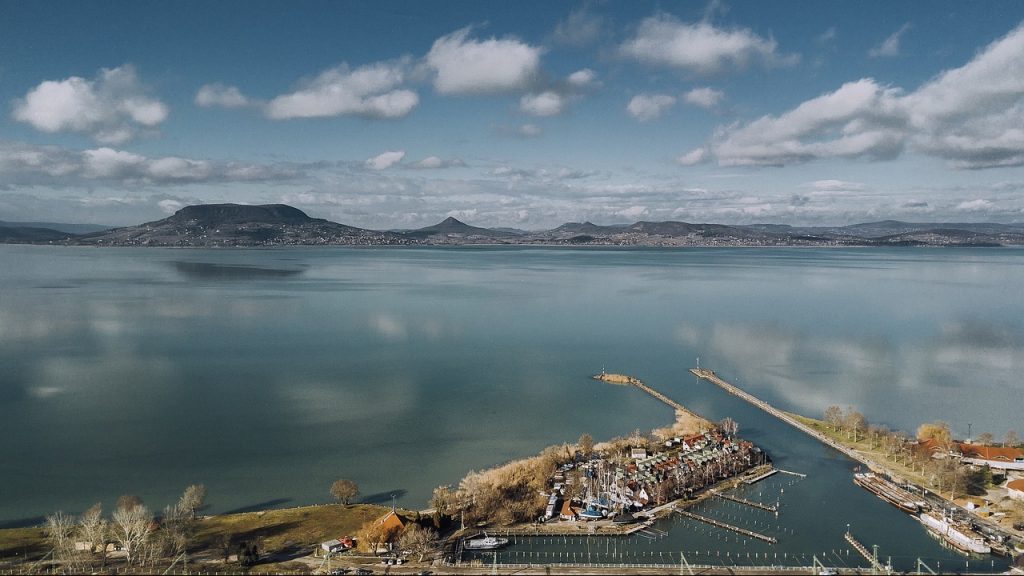 Il Lago Balaton viene protetto, arrivano grandi restrizioni