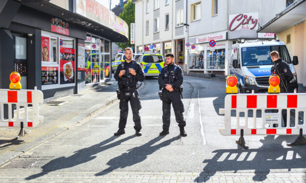 Do ataku nożem w Niemczech przyznało się Państwo Islamskie