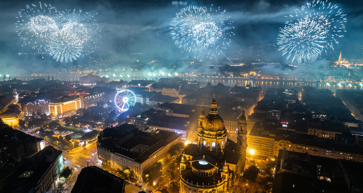 I fuochi d&#39;artificio a Budapest erano meravigliosi (video)