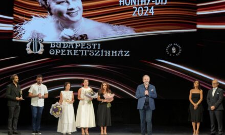 Attila Dolhai and Annamária Dancs received this year&#39;s Honthy Hanna award