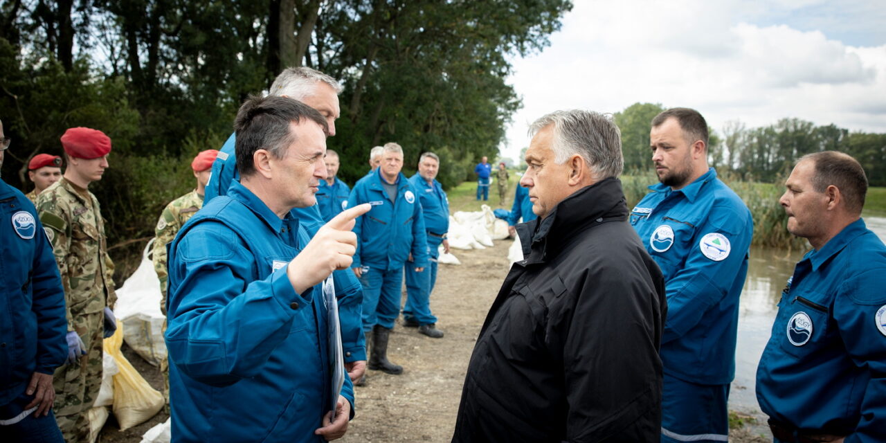 Trwa 540 kilometrów zabezpieczeń przeciwpowodziowych, najtrudniejsza sytuacja panuje na Łajcie + WIDEO