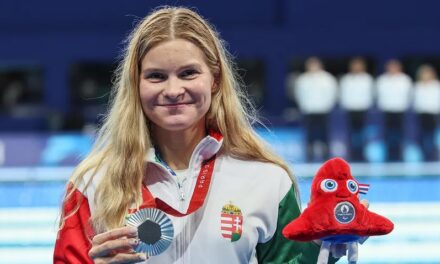 Bianka Pap to srebrna medalistka na 200 m stylem zmiennym, kompletująca swoją kolekcję medali w Paryżu