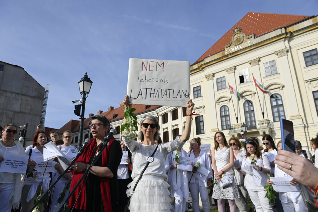 TÖRLEY Katalin; HAJNAL Edina