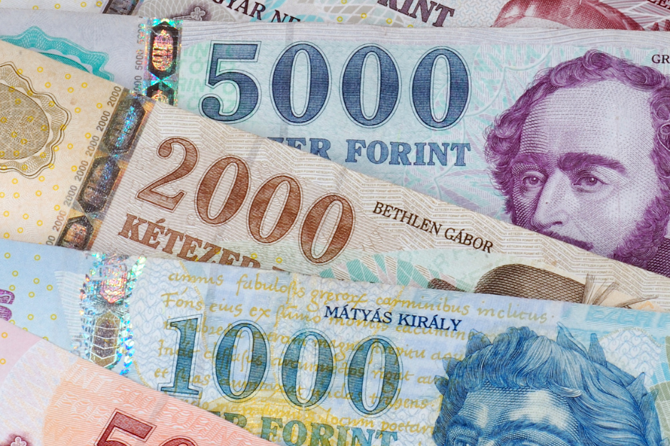 Majdnem 400 ezer forint lehet a minimálbér