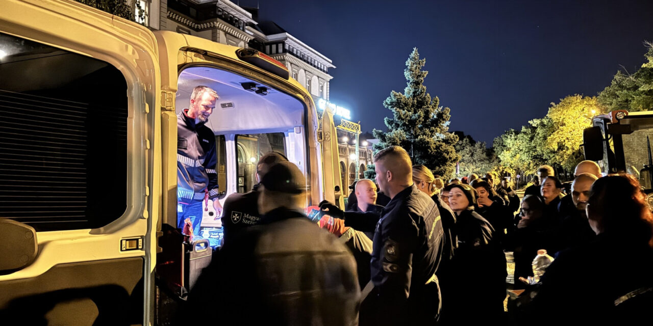 Máltai teajárat az árvíz ellen védekezőknek