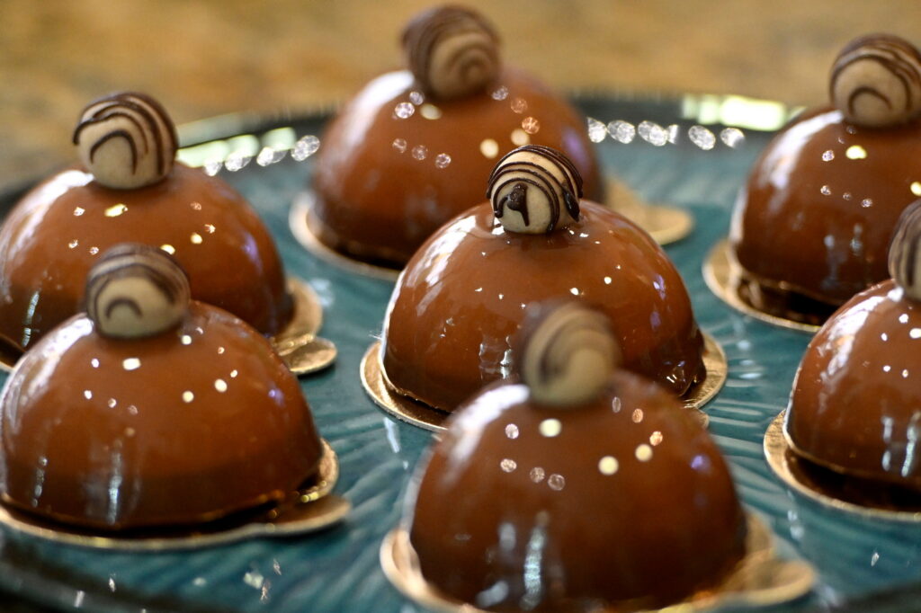 Chestnut-apricot chocolate cake has become Budapest&#39;s dessert