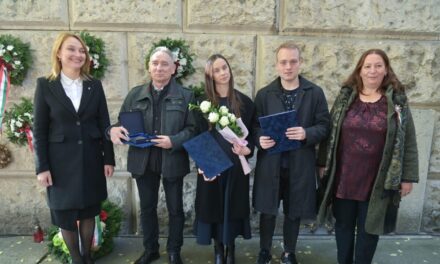 Ferenc Vitéz received the Golden János Award of the Writers&#39; Association