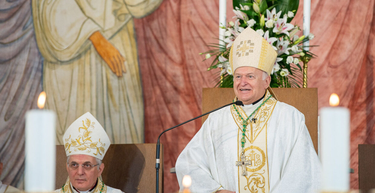 Bíborossá nevez ki egy magyar érseket Ferenc pápa