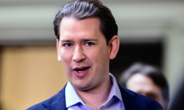 Sebastian Kurz: Grazie a Dio questo governo è crollato