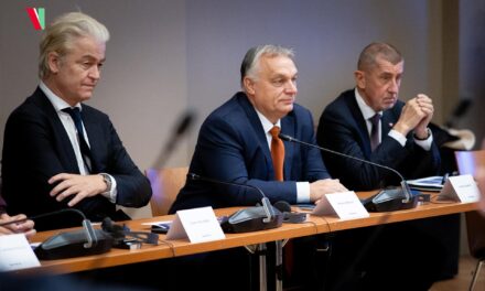 Orbán Viktor Párizsban: Nem a genderre, nem a háborúra, nem a migrációra