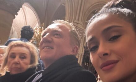 Il marito di Salma Hayek ha generosamente sostenuto la ristrutturazione di Notre-Dame