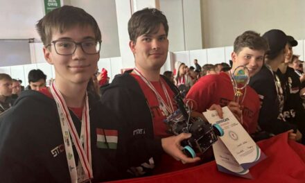 Ungarische Studenten haben beim Weltwettbewerb zum Roboterbau in der Türkei eine Goldmedaille gewonnen