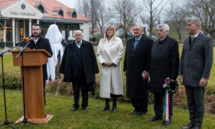 In Lakitelek wurde eine Statue für István Csurka errichtet