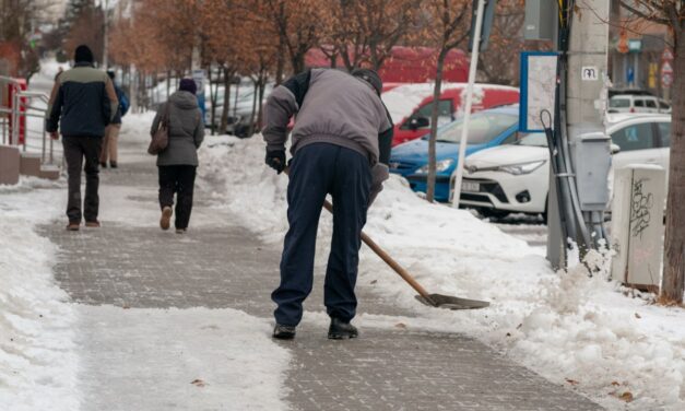 C&#39;è un risarcimento per chi cade sulla strada scivolosa