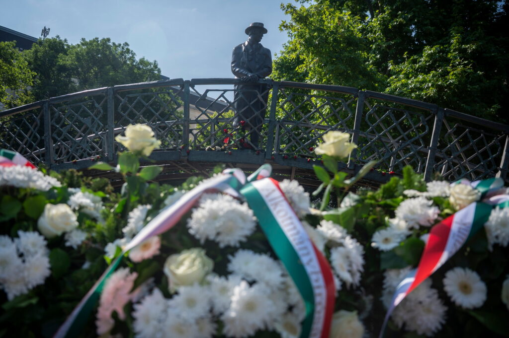 56-os-vertanuk-nagy-imre-szobor