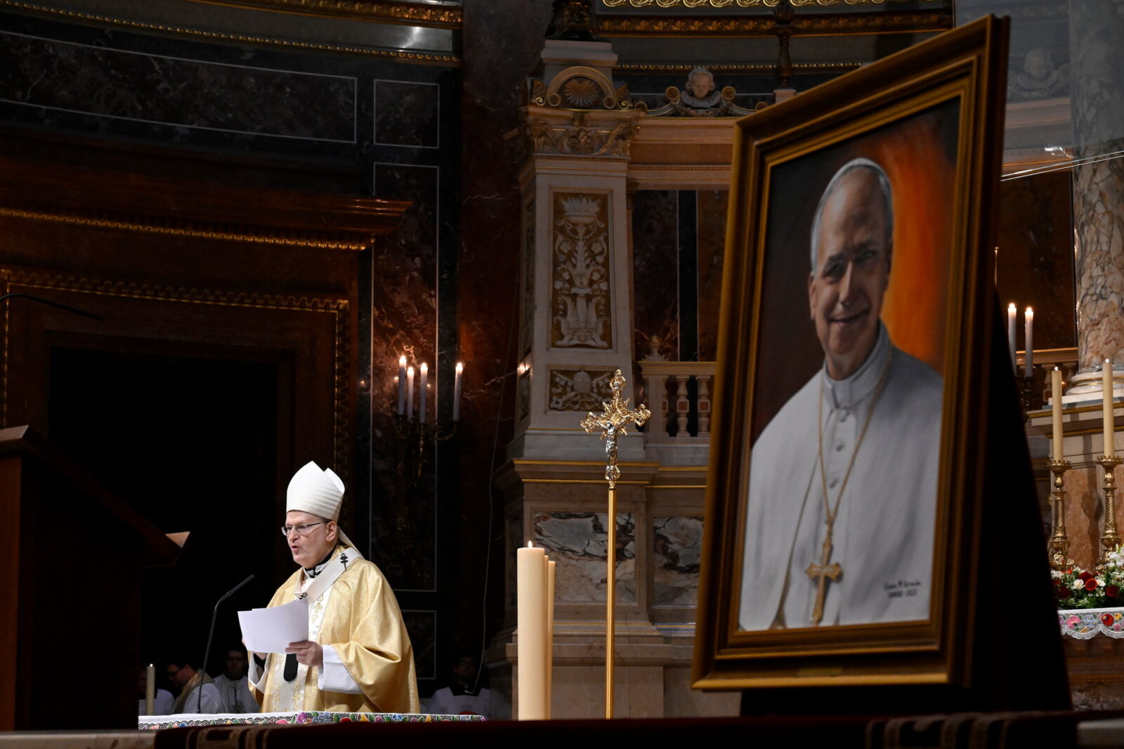 XIV. LEÓ; ERDÕ Péter