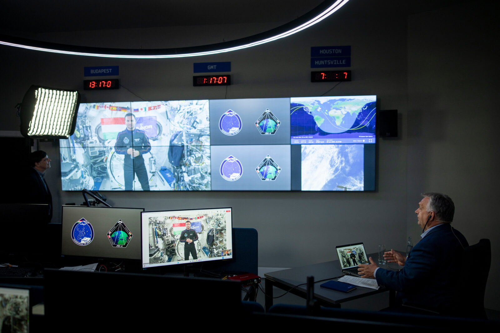 orbán-viktor-űrkutatás-kapu-tibor