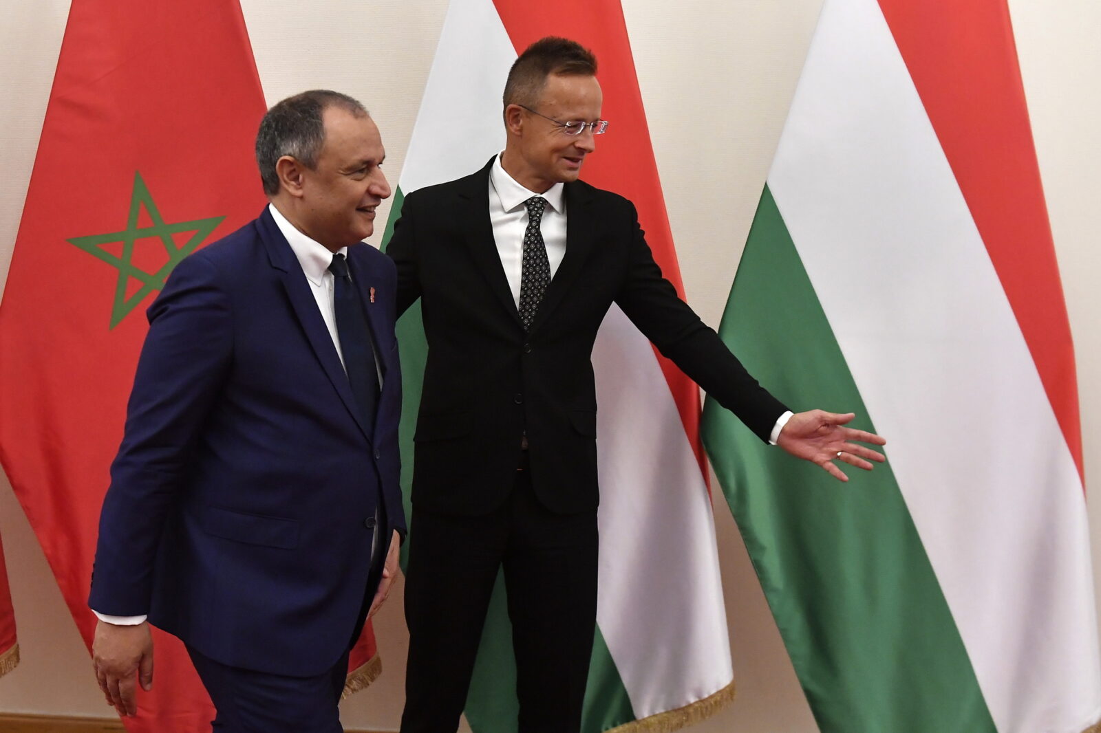 Szijjártó Péter és Riád Mezzur