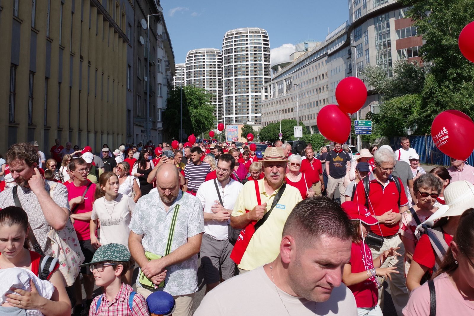 család szlovákia felvonulás antipride