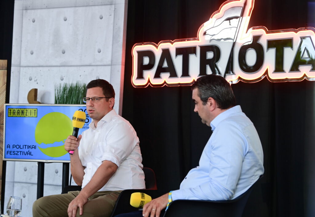 GULYÁS Gergely; LOMNICI Zoltán Tranzit