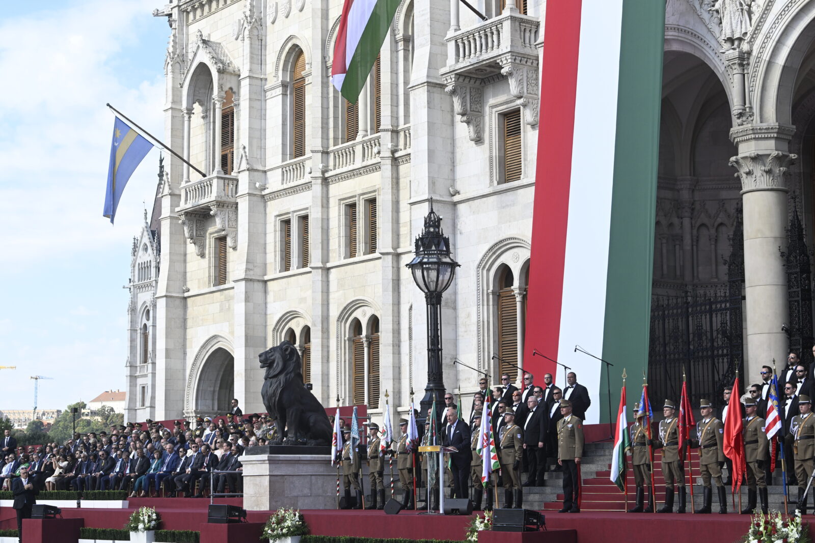 sulyok-tamás-beszédet-mond