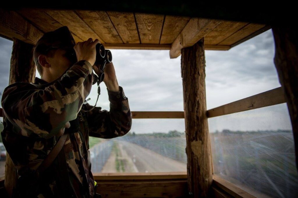 katona határ magyar déli határ kerítés