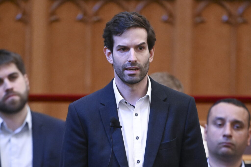 FEKETE-GYÕR András