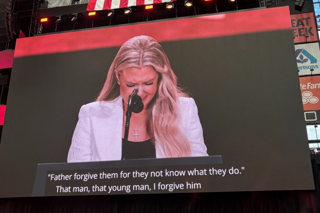 Erika Kirk: Megbocsátok neki, mert Krisztus is ezt tette! G1Z1tiVbYAA3DM-