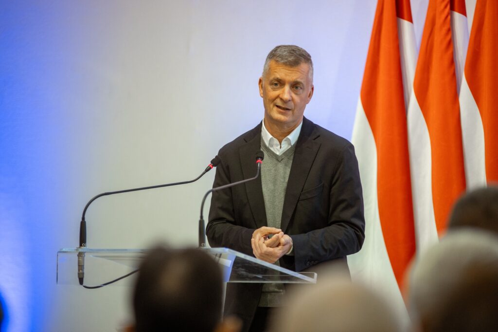 Kubatov Gábor