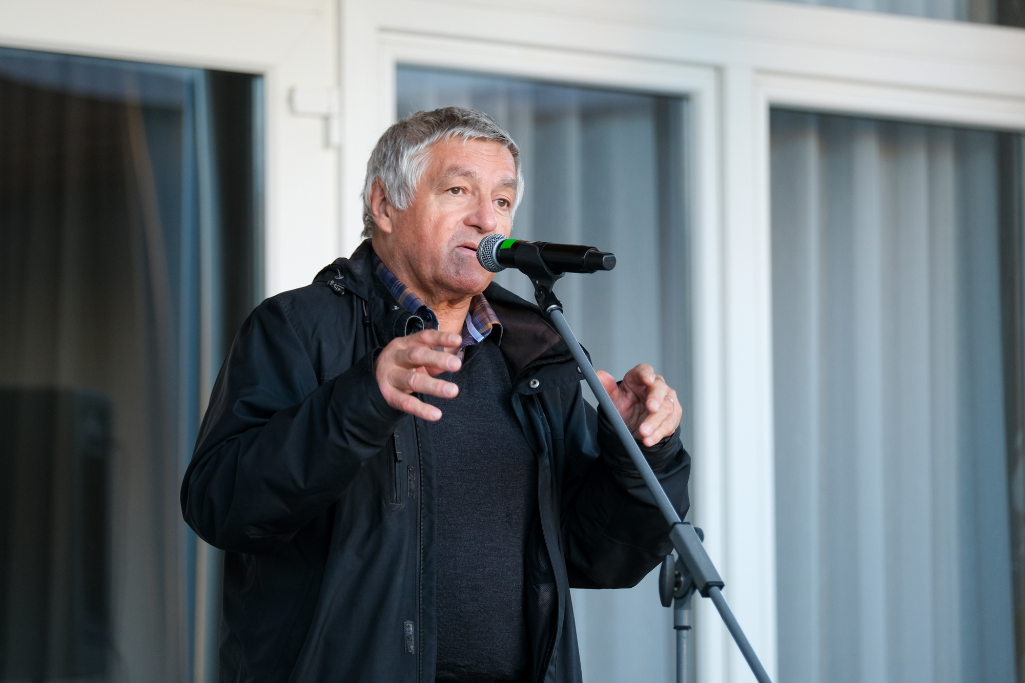 Németh Miklós Attila, a CÖF-CÖKA kuratóriumának tagja a Folyami Polgárnaszád eseményén Füzesabonyban / Fotó: civilek.info