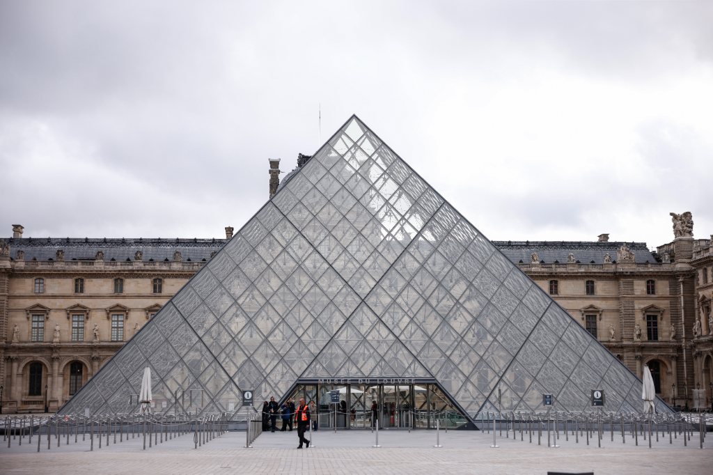 Louvre